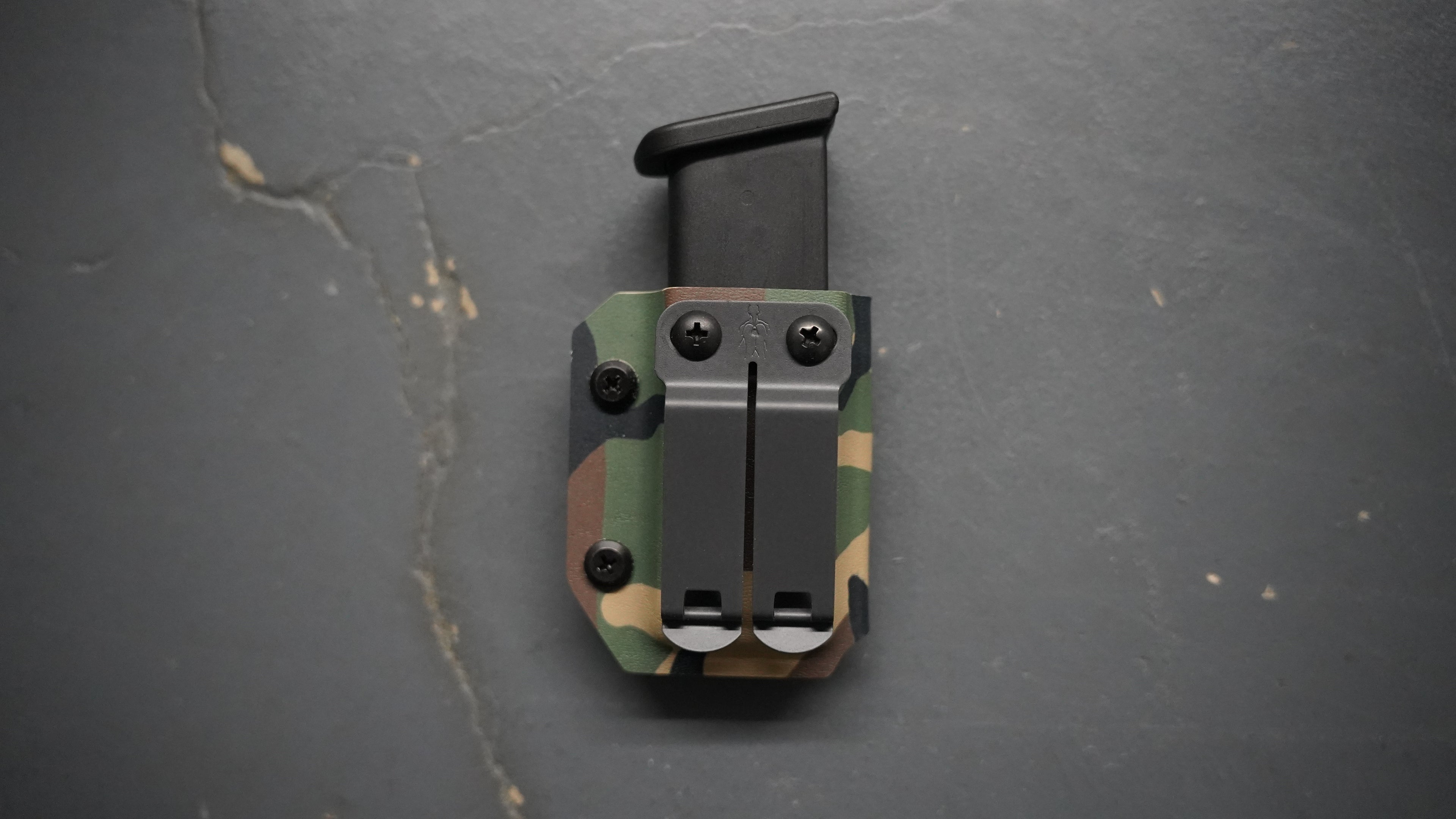Prototype Ambidextrous Mag Carrier - Woodland