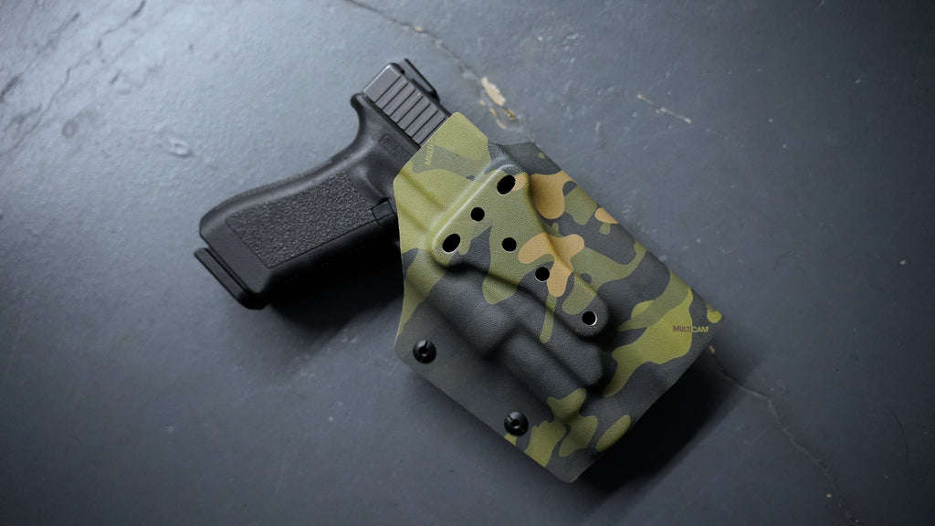 Gambit 2.0 OWB: (L) Glock 9/40, TLR-1, Tropical Multicam
